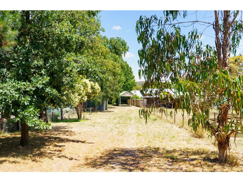 93 Main Road, Campbells Creek VIC 3451