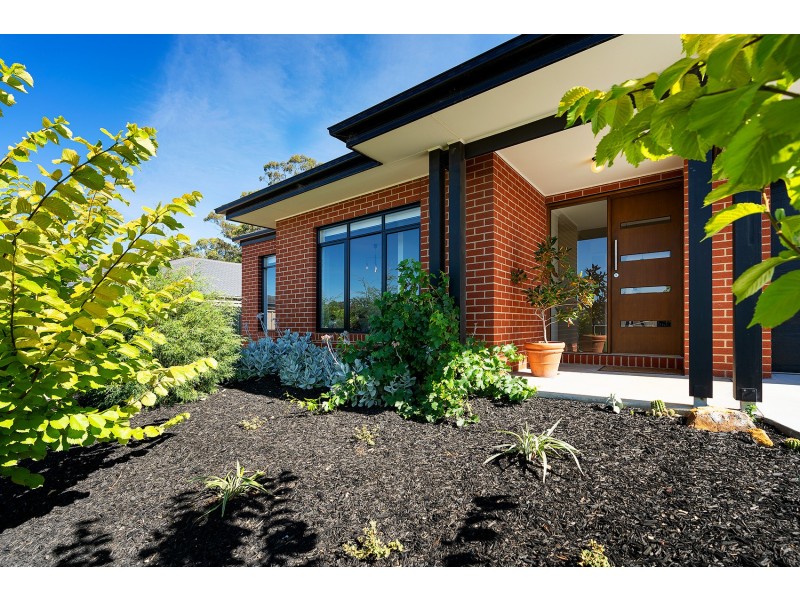 5 Acacia Court, Mckenzie Hill VIC 3451