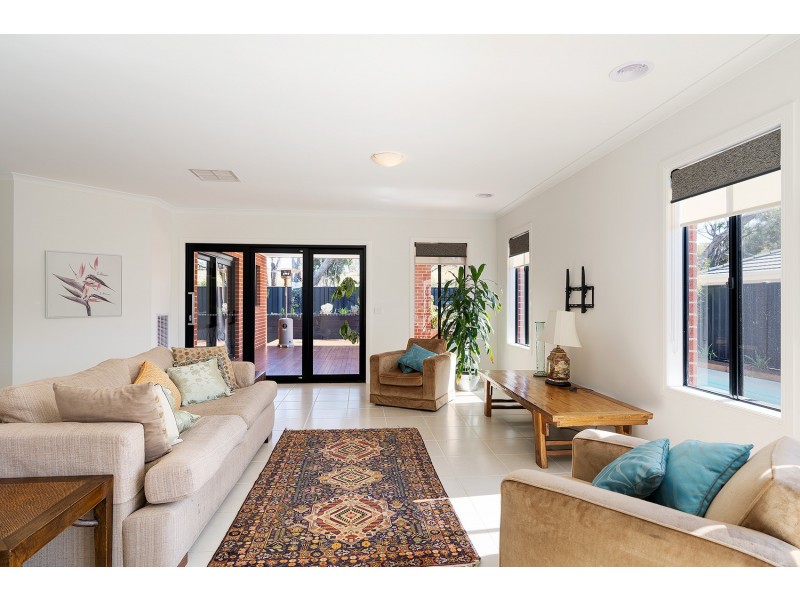 5 Acacia Court, Mckenzie Hill VIC 3451