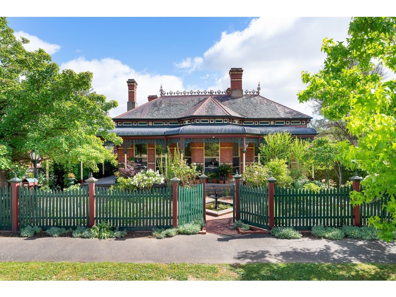 49 Campbell Street, Castlemaine VIC 3450