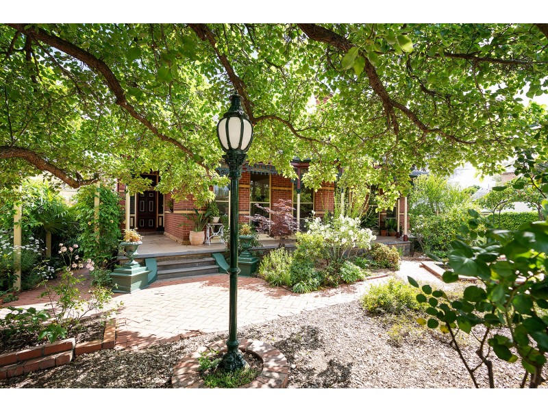 49 Campbell Street, Castlemaine VIC 3450