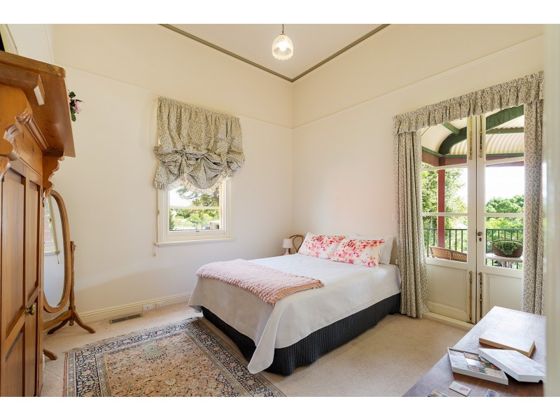 49 Campbell Street, Castlemaine VIC 3450