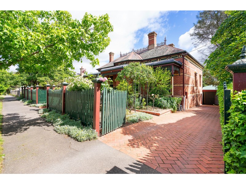 49 Campbell Street, Castlemaine VIC 3450