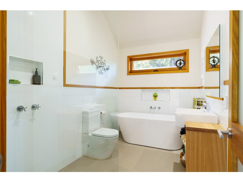 60 Fryers Road, Chewton VIC 3451