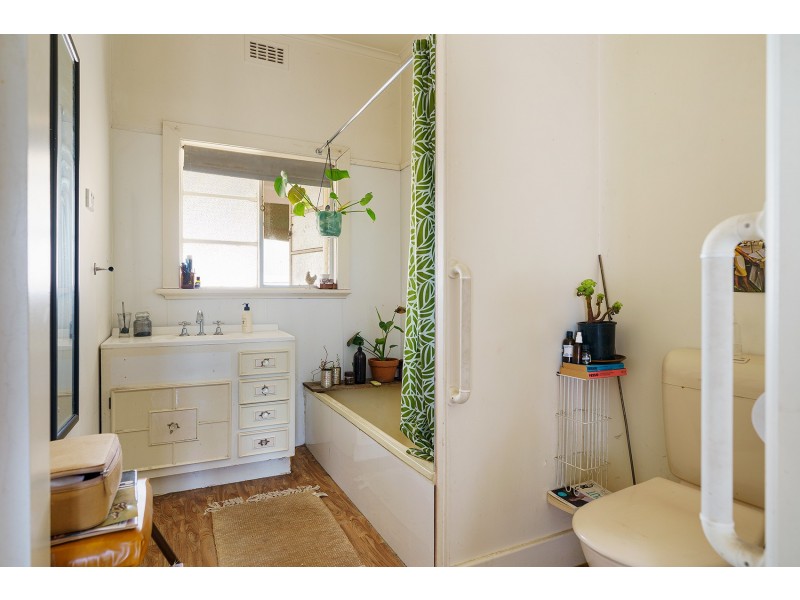 67 Main Road, Campbells Creek VIC 3451