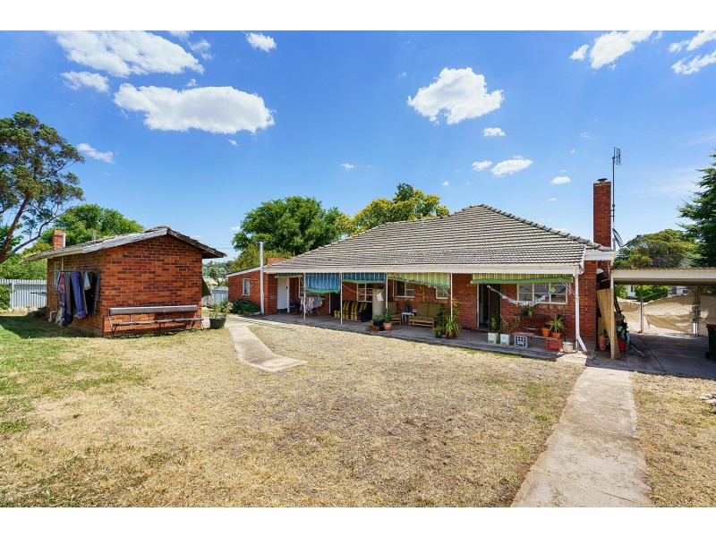 67 Main Road, Campbells Creek VIC 3451