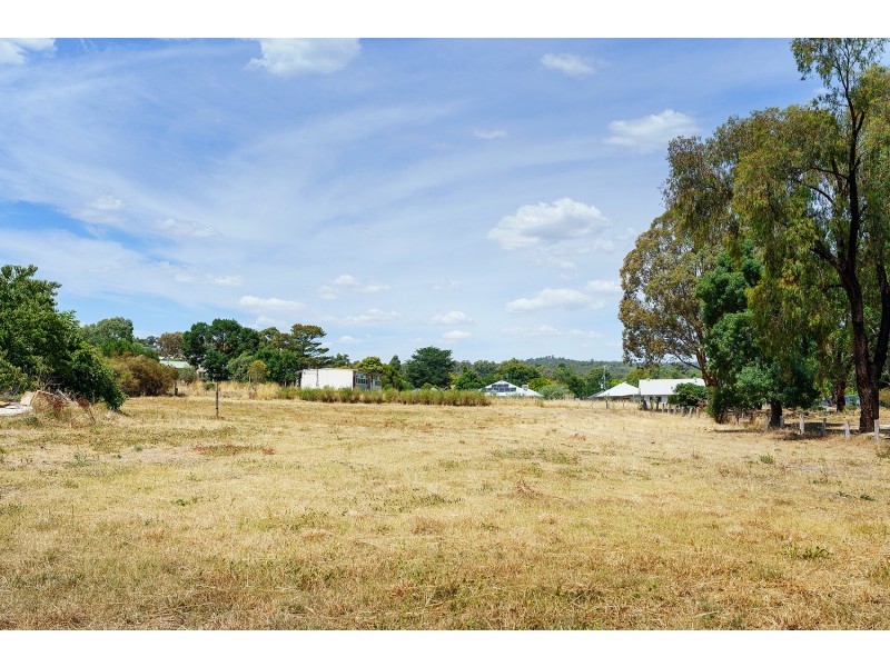 67 Main Road, Campbells Creek VIC 3451