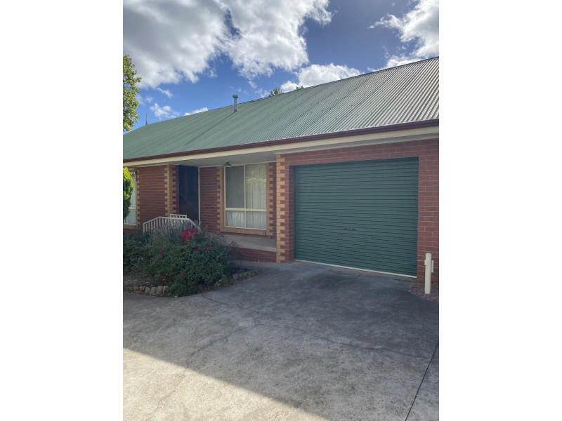 1/28 Berkeley Street, Castlemaine VIC 3450