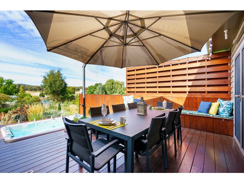 8 Roderick Street, Castlemaine VIC 3450