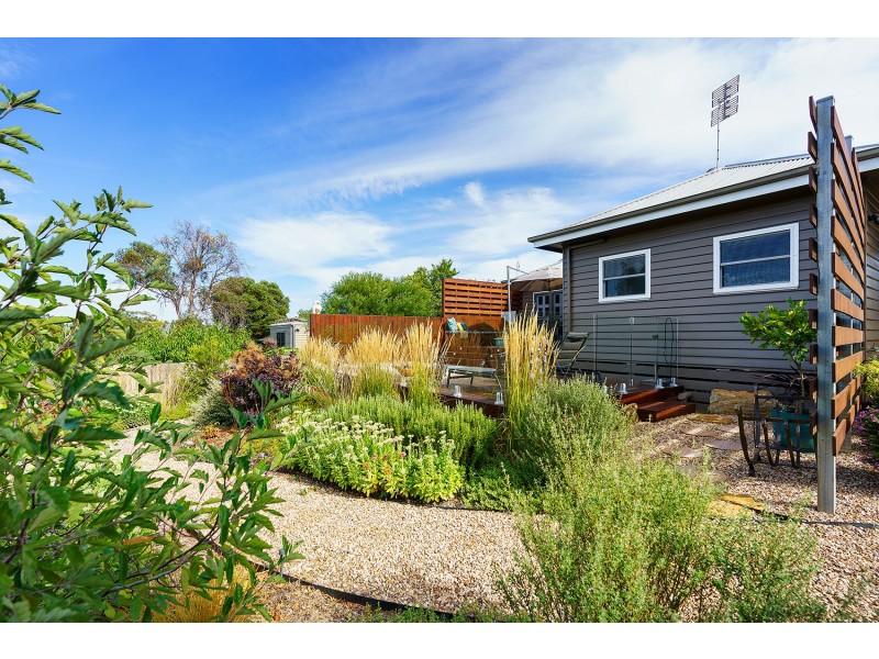 8 Roderick Street, Castlemaine VIC 3450
