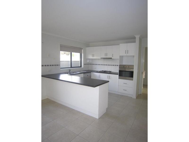 4/77 Elizabeth Street, Castlemaine VIC 3450