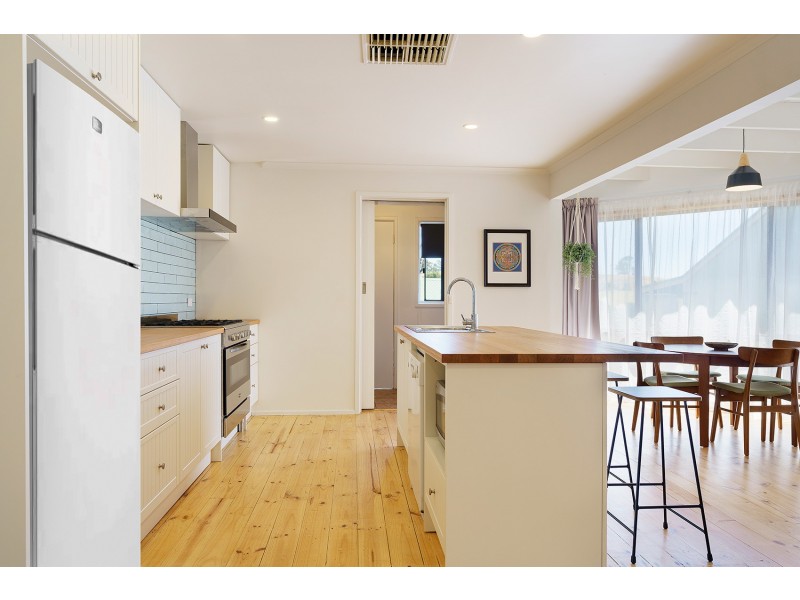 7 Fletcher Street, Guildford VIC 3451