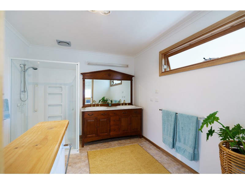 7 Fletcher Street, Guildford VIC 3451