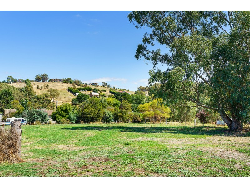 7 Fletcher Street, Guildford VIC 3451