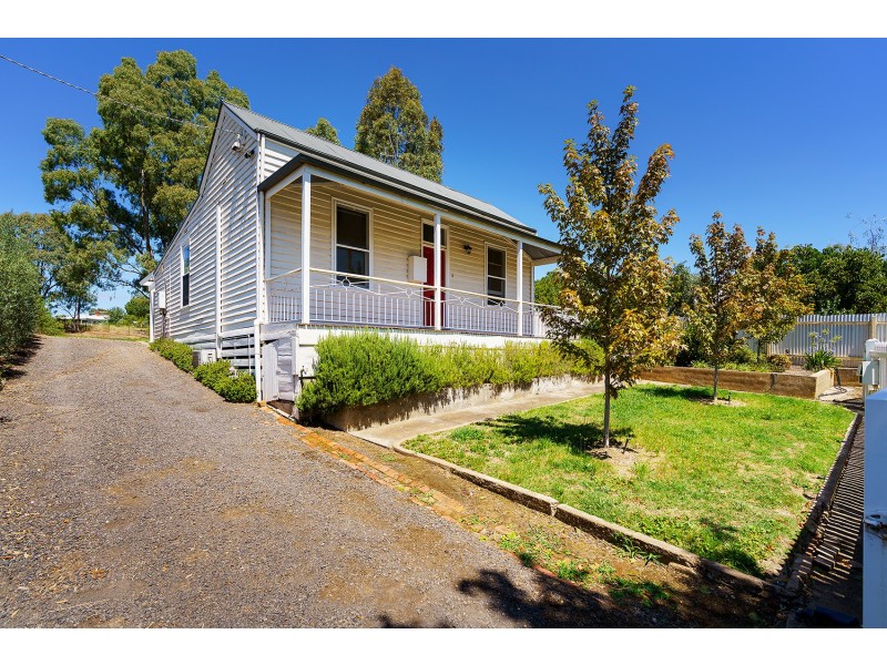 4 Saint Street, Castlemaine VIC 3450