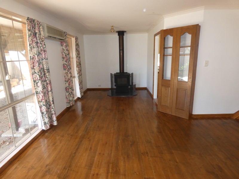 18 Eleanor Drive, Campbells Creek VIC 3451