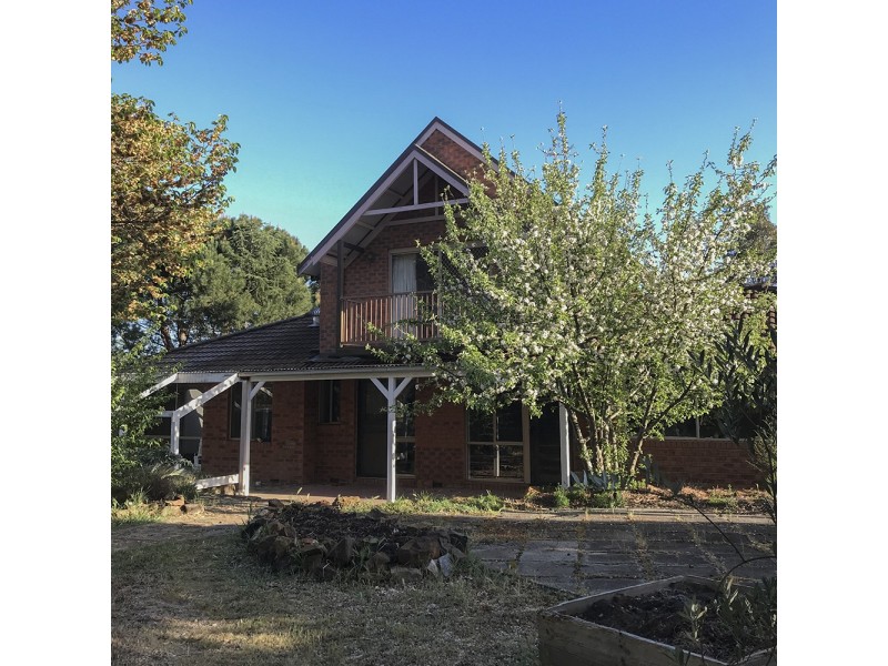 18 Eleanor Drive, Campbells Creek VIC 3451