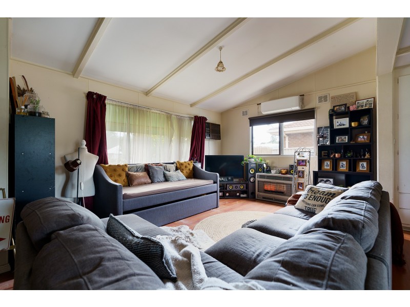 10 Van Heurck Street, Castlemaine VIC 3450