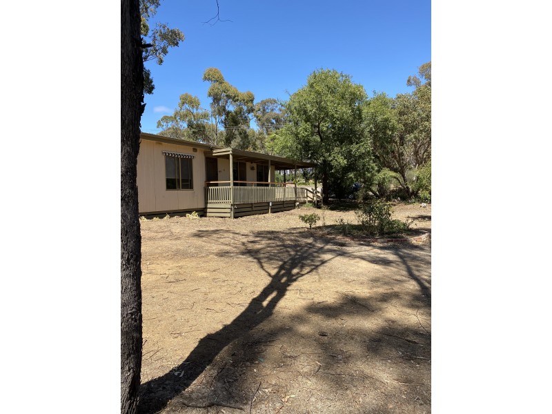 90 Diamond Gully Road, Mckenzie Hill VIC 3451