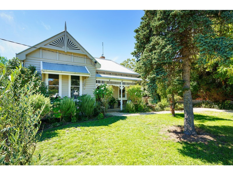 17 Wimble Street, Castlemaine VIC 3450
