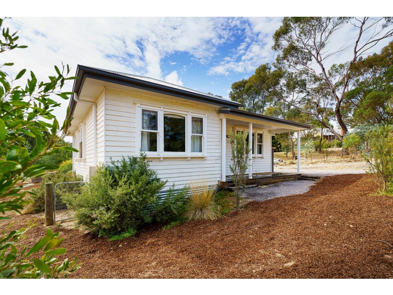 4 Albert Street, Chewton VIC 3451