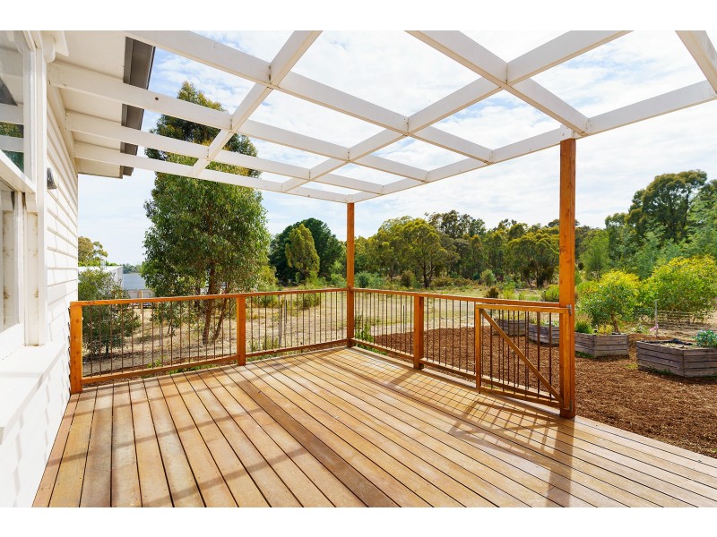 4 Albert Street, Chewton VIC 3451