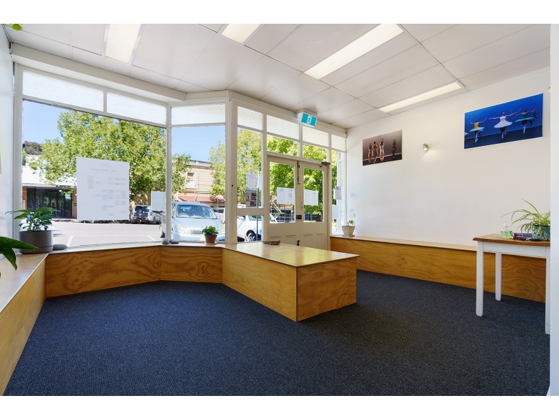 9 Templeton Street, Castlemaine VIC 3450