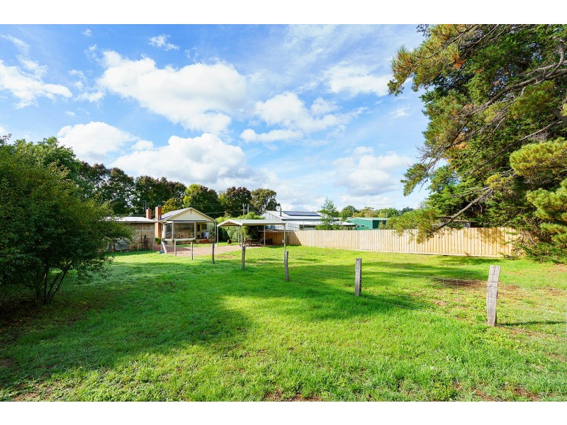 108 Main Road, Campbells Creek VIC 3451