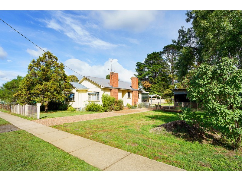 108 Main Road, Campbells Creek VIC 3451