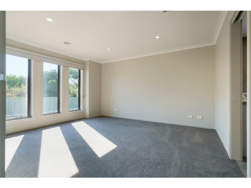 4 Hakea Drive, Castlemaine VIC 3450