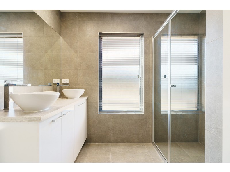 4 Hakea Drive, Castlemaine VIC 3450