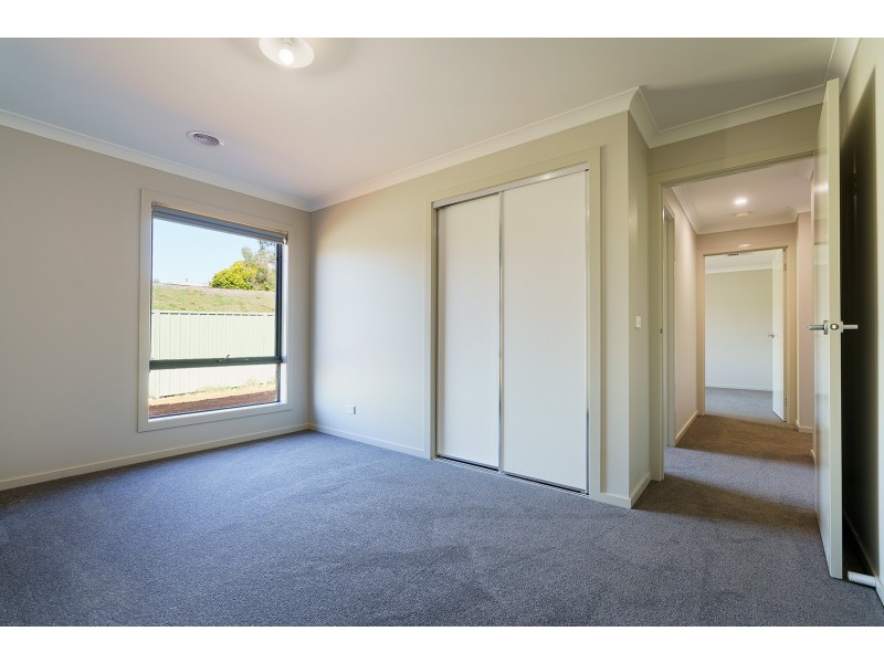 4 Hakea Drive, Castlemaine VIC 3450