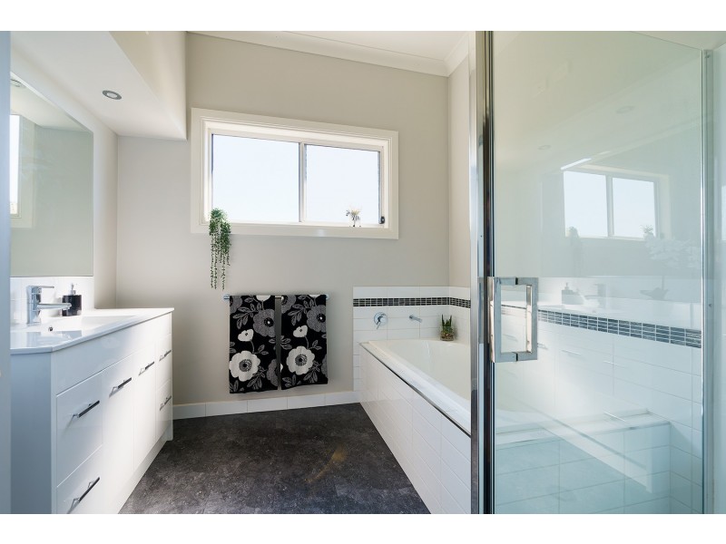 75 Harmony Way, Harcourt VIC 3453