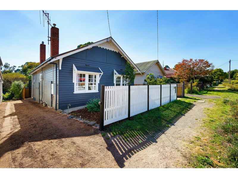 21 Hunter Street, Castlemaine VIC 3450
