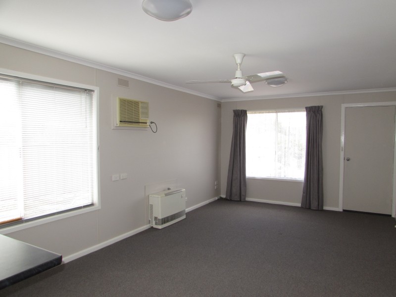 11 Roderick Street, Castlemaine VIC 3450