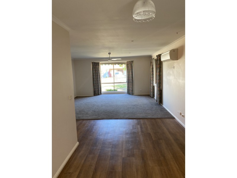 1/90 Farnsworth Street, Castlemaine VIC 3450