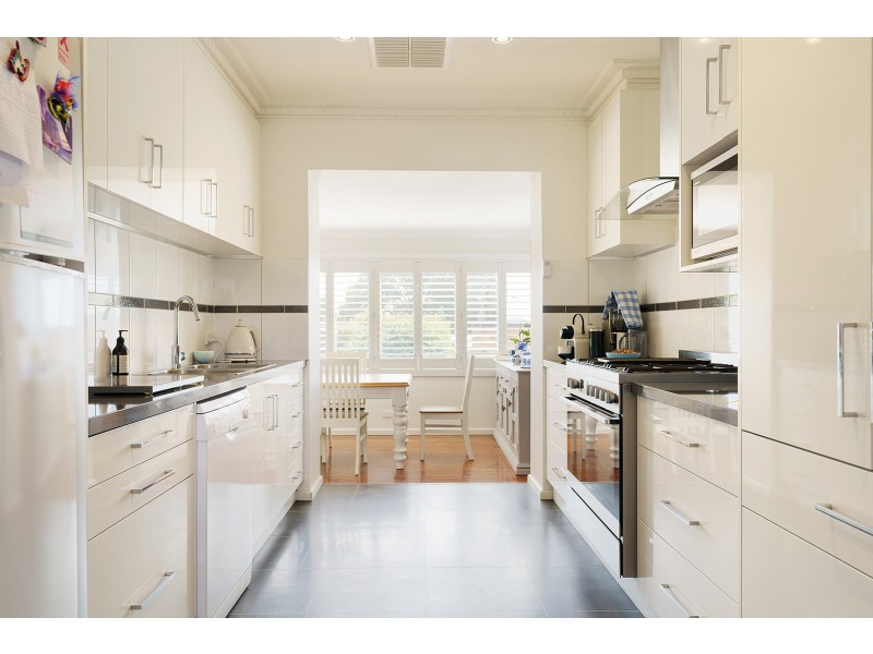 33 Lawrence Street, Castlemaine VIC 3450