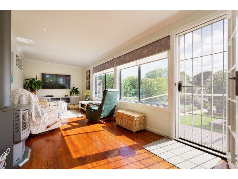 33 Lawrence Street, Castlemaine VIC 3450