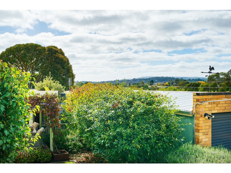 33 Lawrence Street, Castlemaine VIC 3450