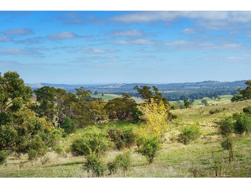 296 Ford Road, Harcourt North VIC 3453