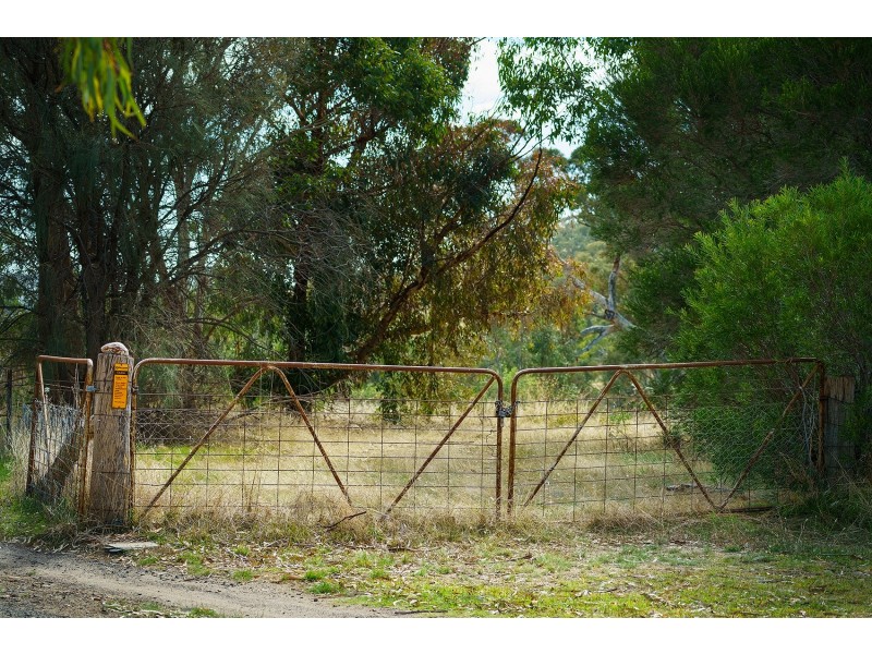 296 Ford Road, Harcourt North VIC 3453