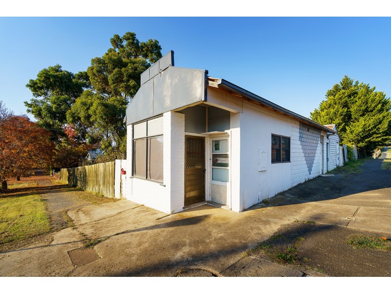 36 Maclise Street, Castlemaine VIC 3450