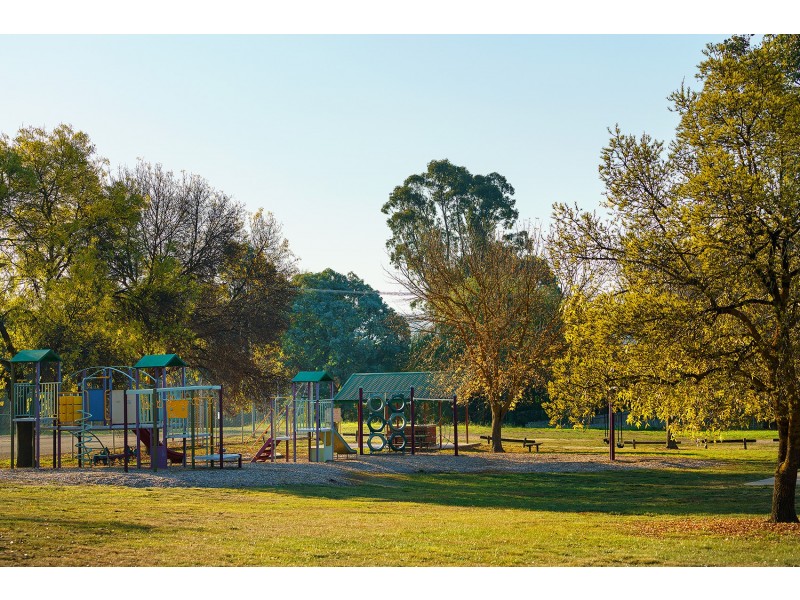 36 Maclise Street, Castlemaine VIC 3450