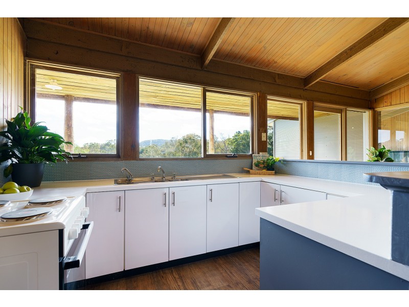 9 Faraday School Road, Faraday VIC 3451