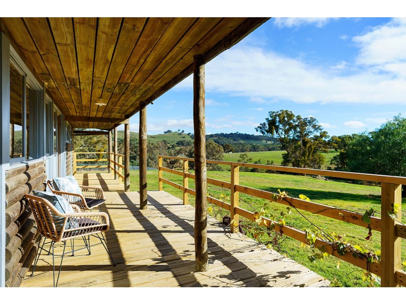 9 Faraday School Road, Faraday VIC 3451