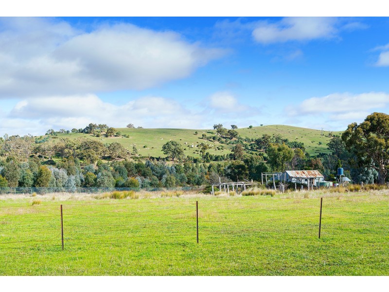 9 Faraday School Road, Faraday VIC 3451