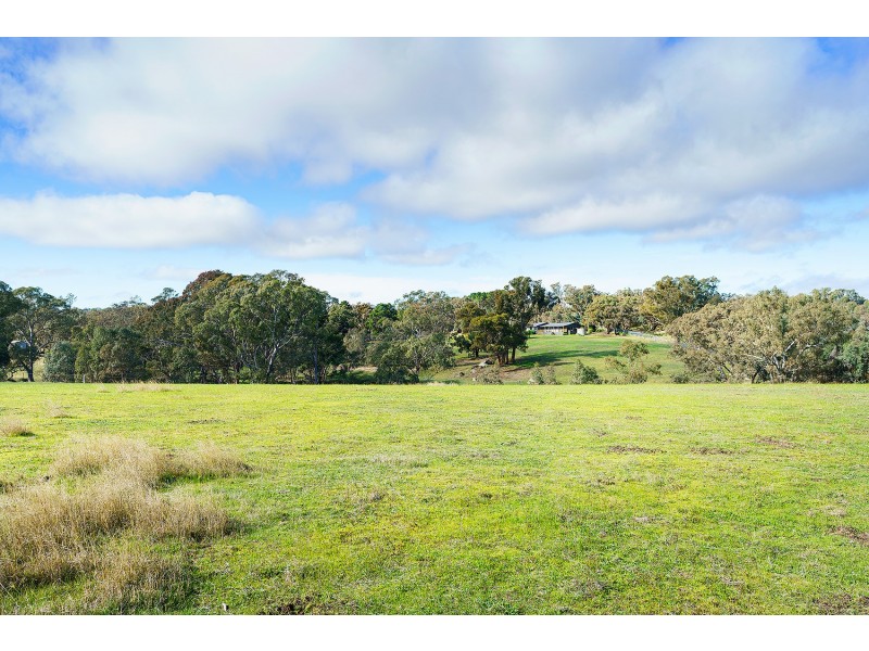9 Faraday School Road, Faraday VIC 3451