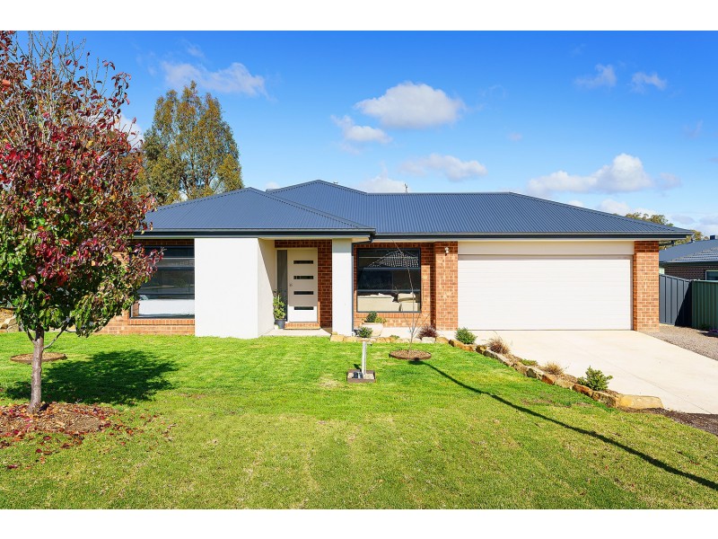 1 Tackane Court, Campbells Creek VIC 3451