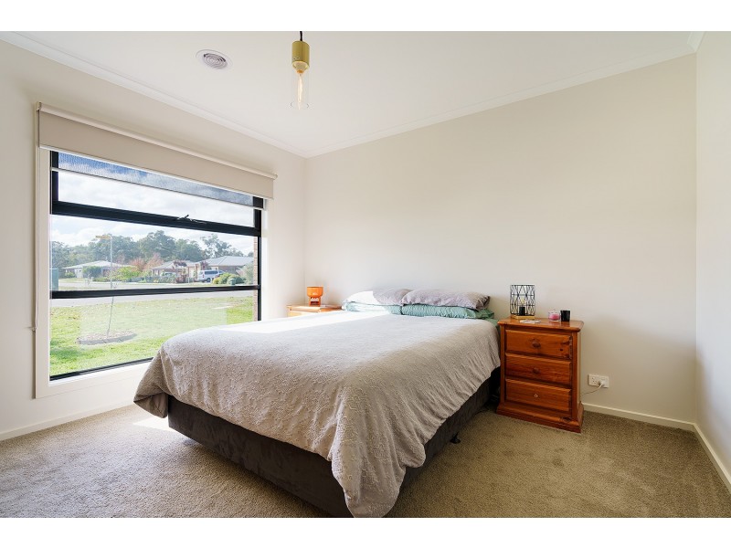 1 Tackane Court, Campbells Creek VIC 3451