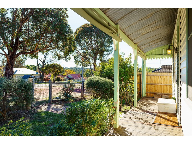198 Hargraves Street, Castlemaine VIC 3450